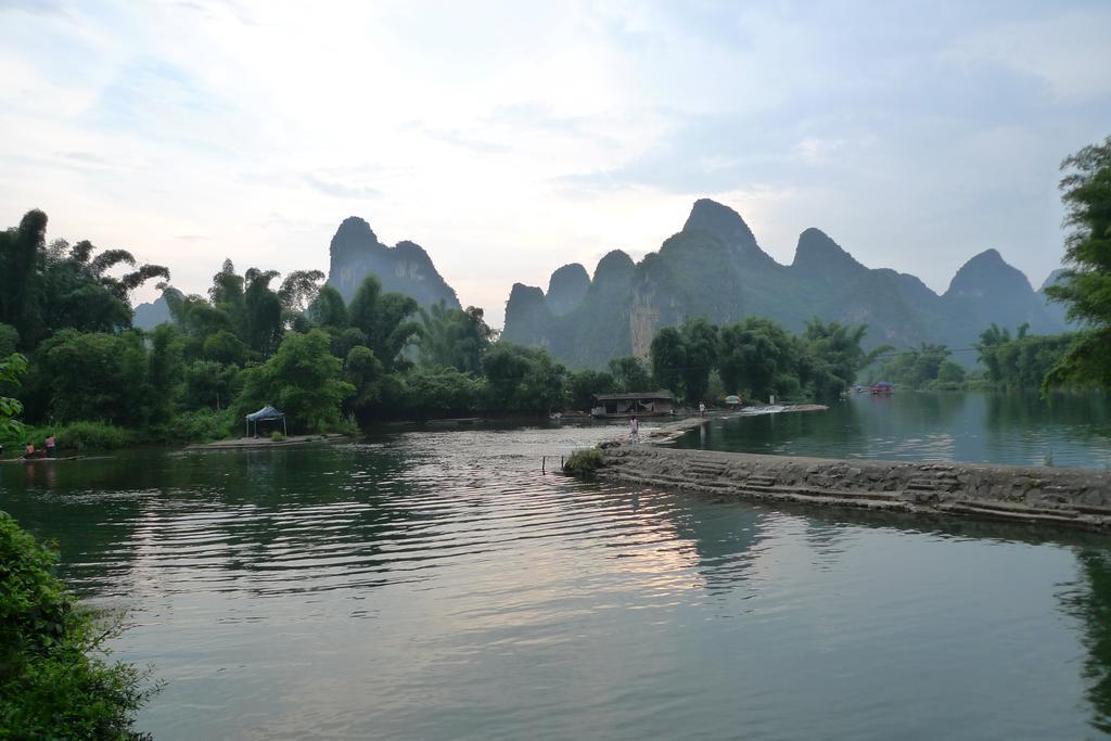 Dragon River Retreat Hotel หยางซั่ว ภายนอก รูปภาพ